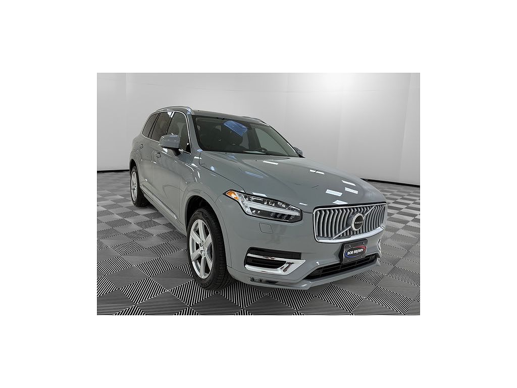2024 Volvo XC90 B5 Core