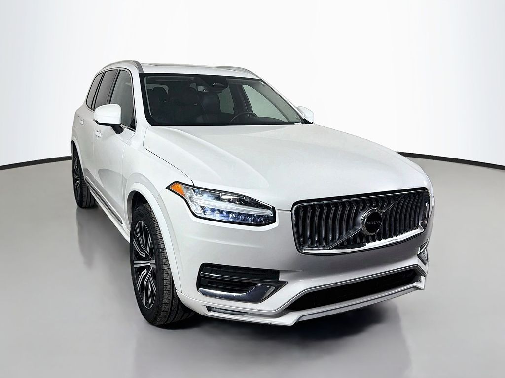 2024 Volvo XC90 B5 Core