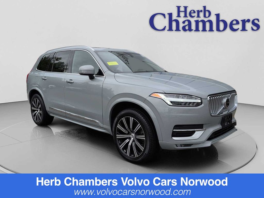 2024 Volvo XC90 B5 Core