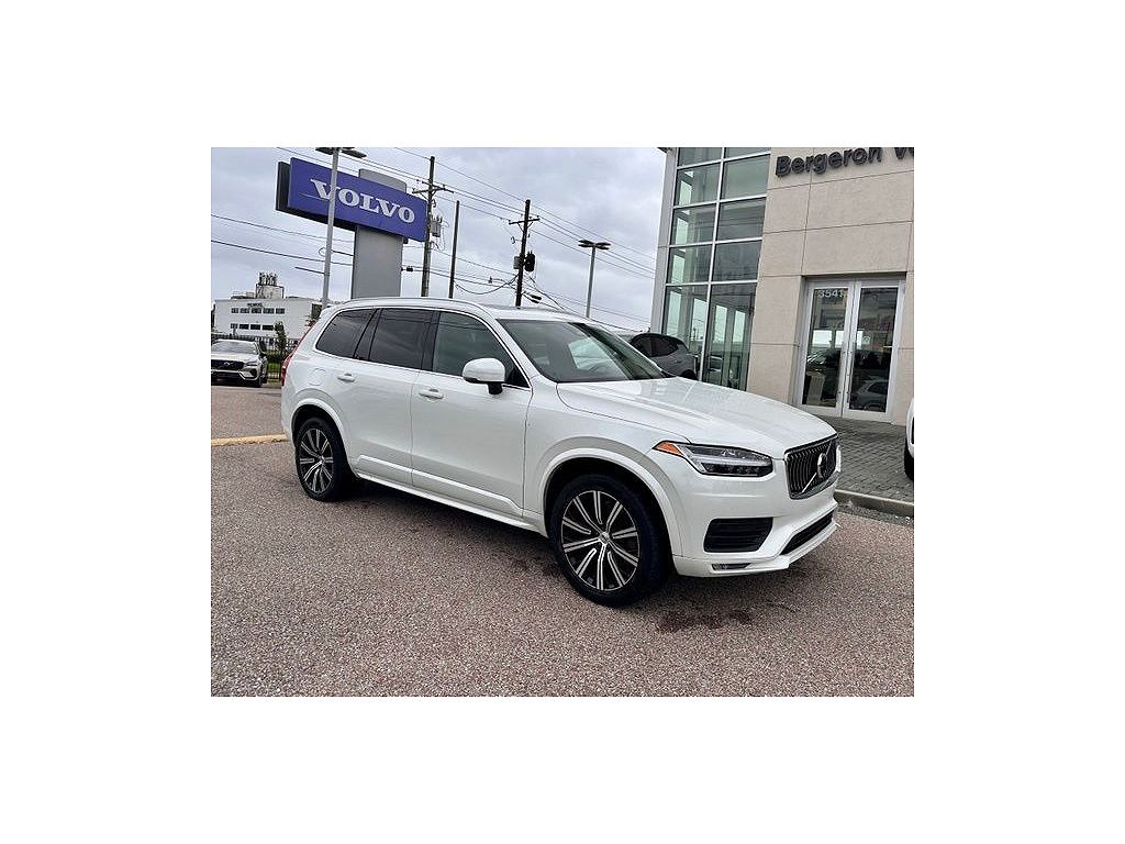 2023 Volvo XC90 B5 Core