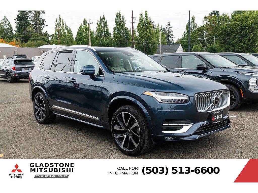 2023 Volvo XC90 B5 Plus Bright