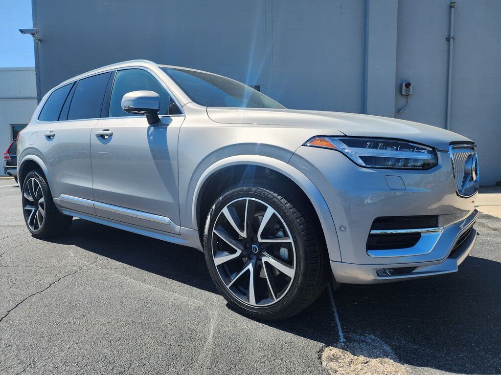 2023 Volvo XC90 B5 Plus Bright