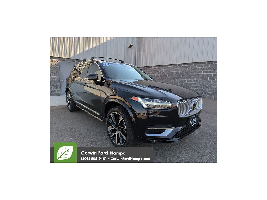 2023 Volvo XC90 B5 Plus Bright