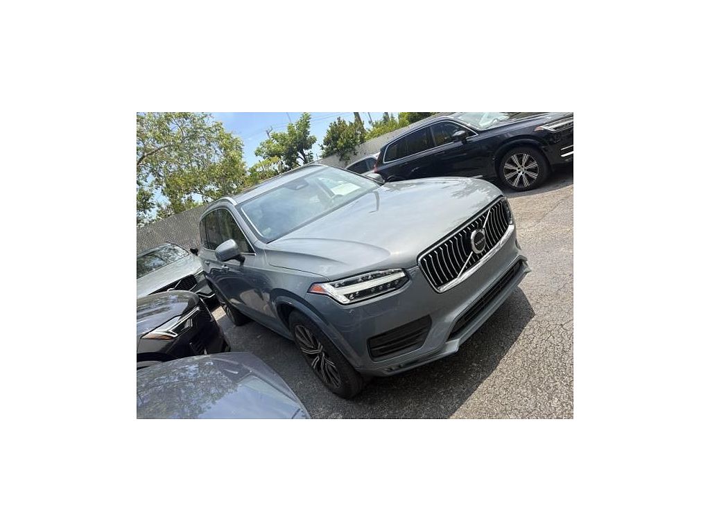 2023 Volvo XC90 B5 Core