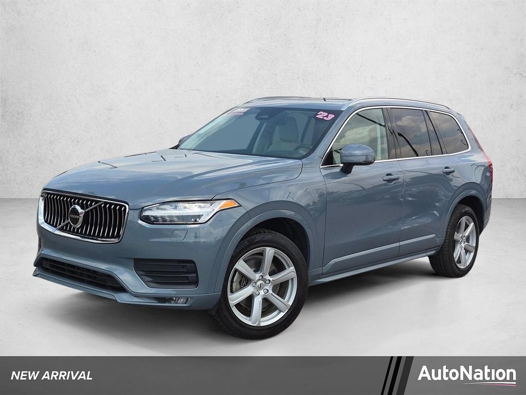 2023 Volvo XC90 B5 Core