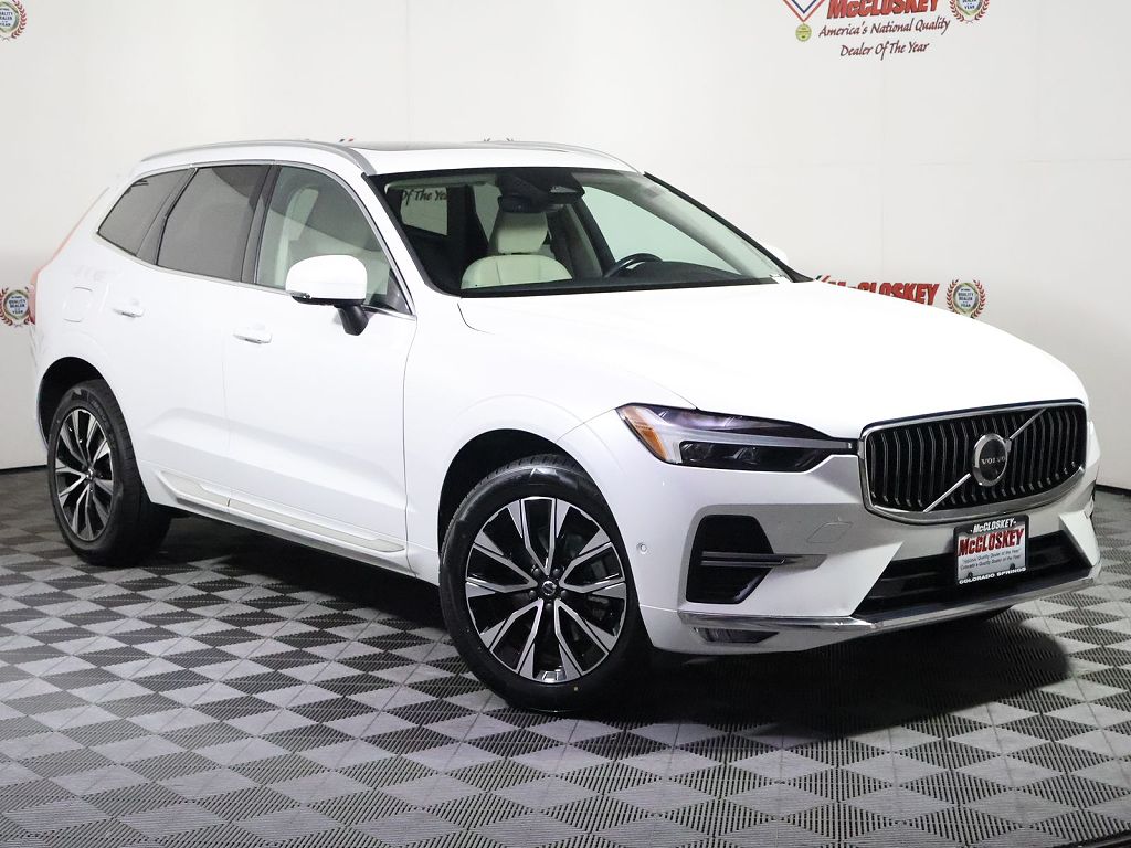 2023 Volvo XC60 B5 Plus Bright