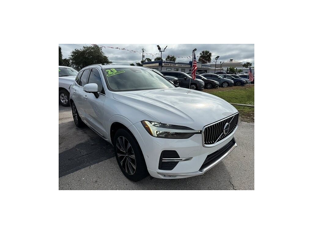 2023 Volvo XC60 B5 Plus Bright
