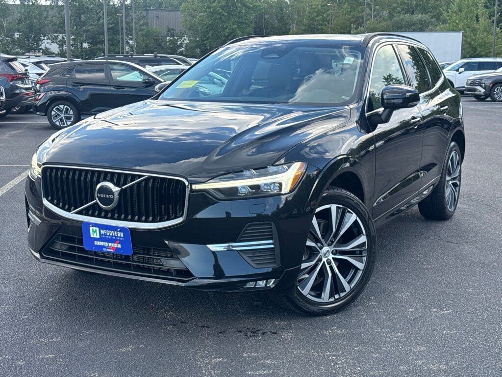 2022 Volvo XC60 B5 Momentum