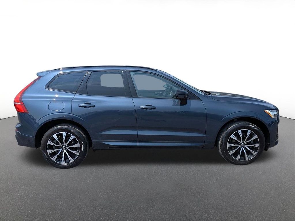 2024 Volvo XC60 B5 Core
