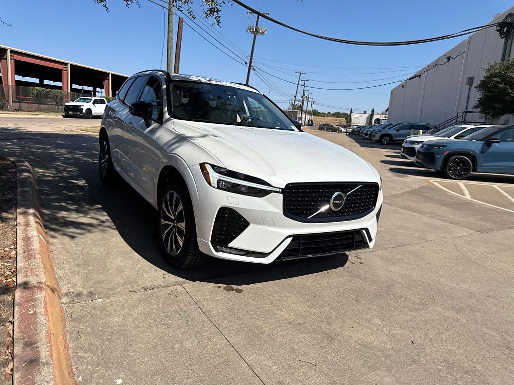 2024 Volvo XC60 B5 Core