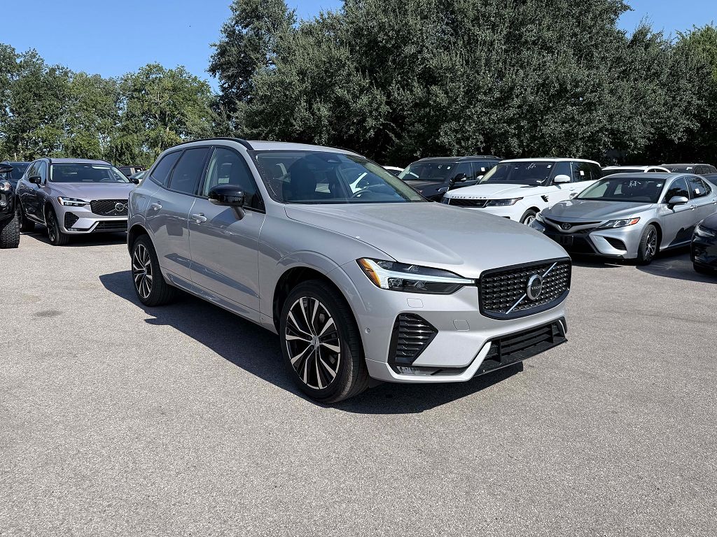 2024 Volvo XC60 B5 Plus