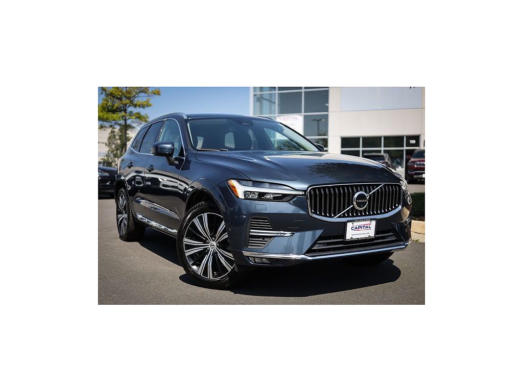 2022 Volvo XC60 B5 Inscription