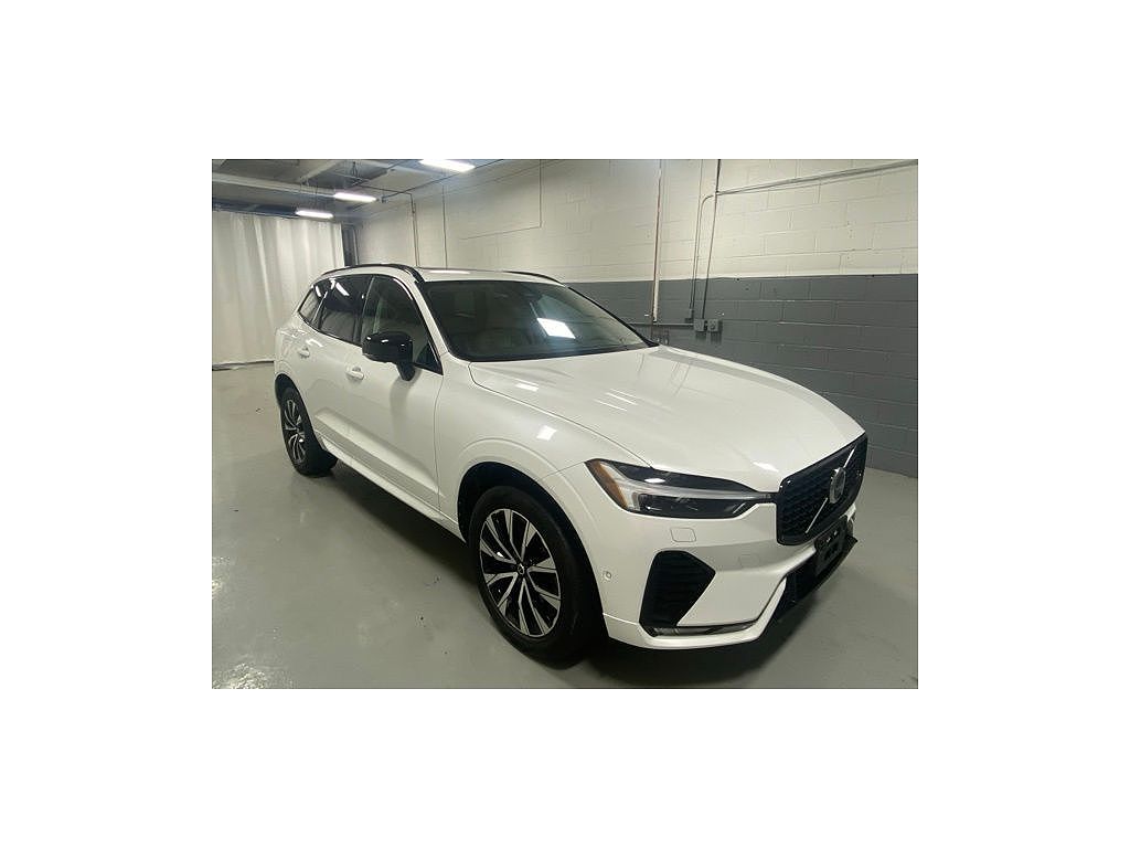2024 Volvo XC60 B5 Plus