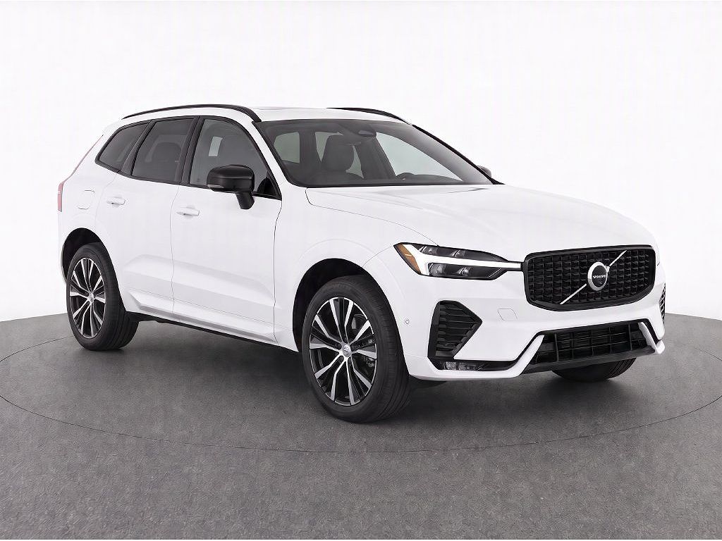2024 Volvo XC60 B5 Plus Dark