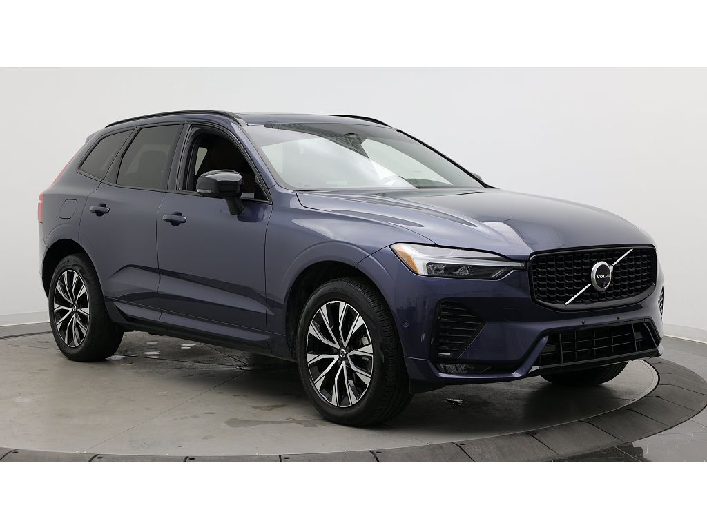 2024 Volvo XC60 B5 Plus