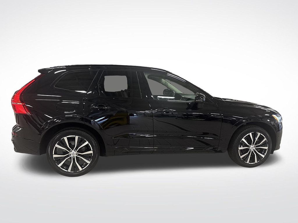 2024 Volvo XC60 B5 Plus