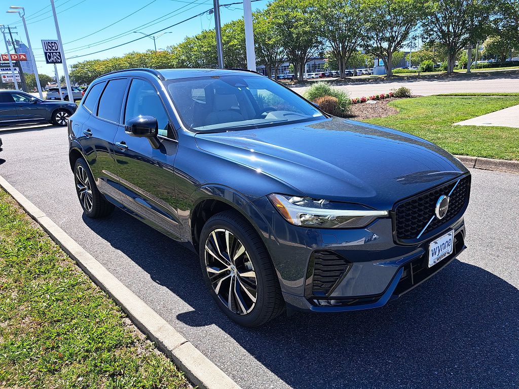 2024 Volvo XC60 B5 Plus