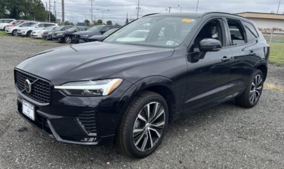 2024 Volvo XC60 B5 Plus