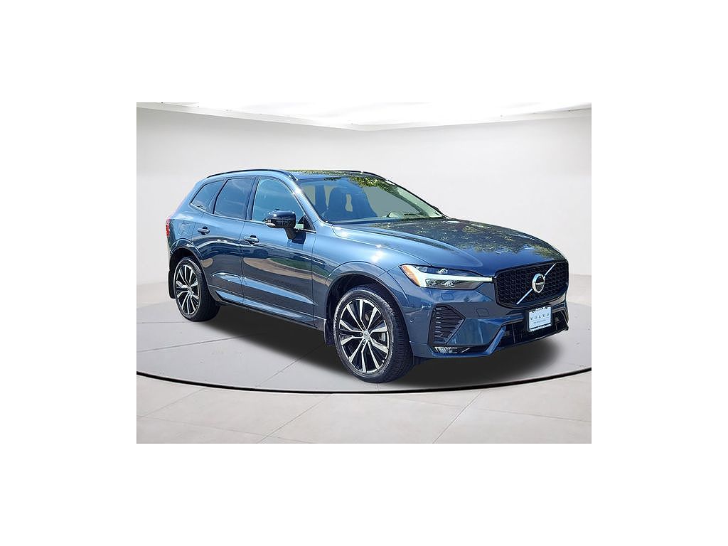 2024 Volvo XC60 B5 Plus