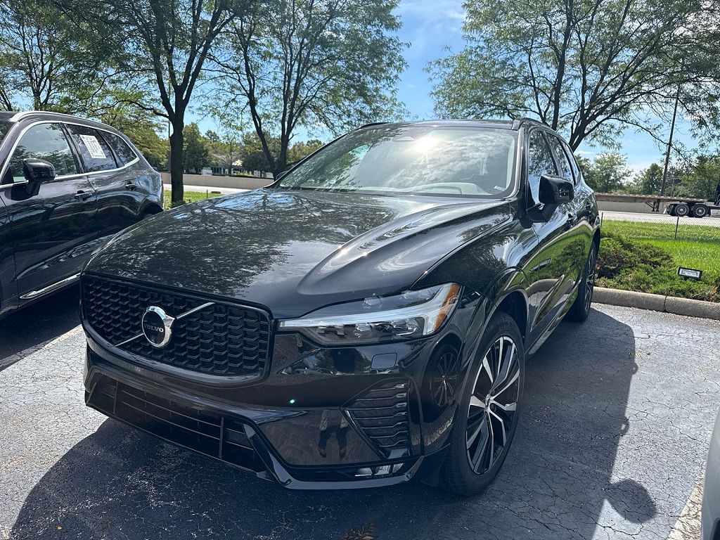 2024 Volvo XC60 B5 Plus