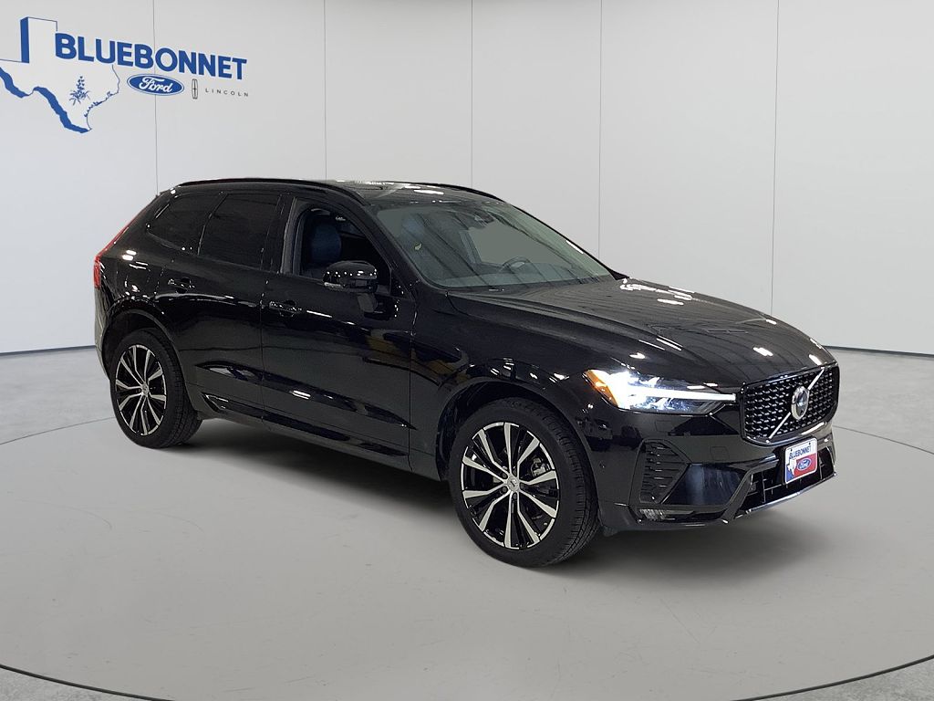 2024 Volvo XC60 B5 Plus