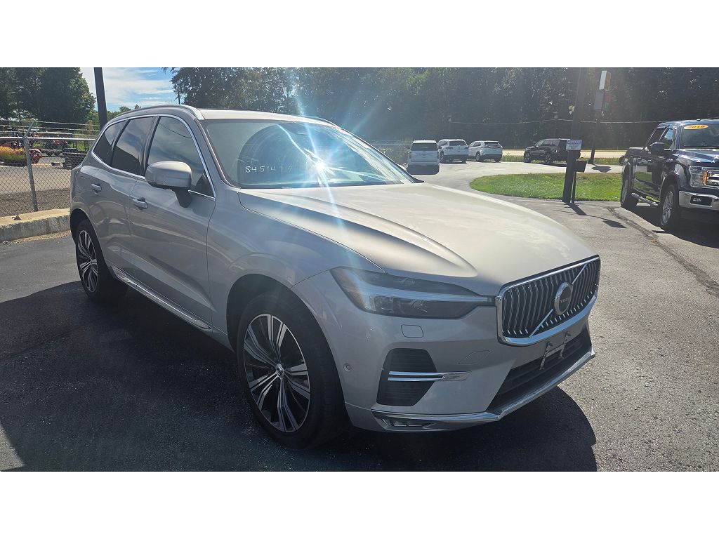 2022 Volvo XC60 B5 Inscription