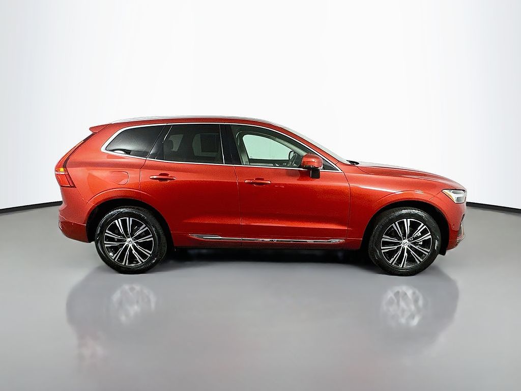 2022 Volvo XC60 B5 Inscription