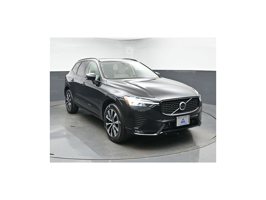 2024 Volvo XC60 B5 Plus