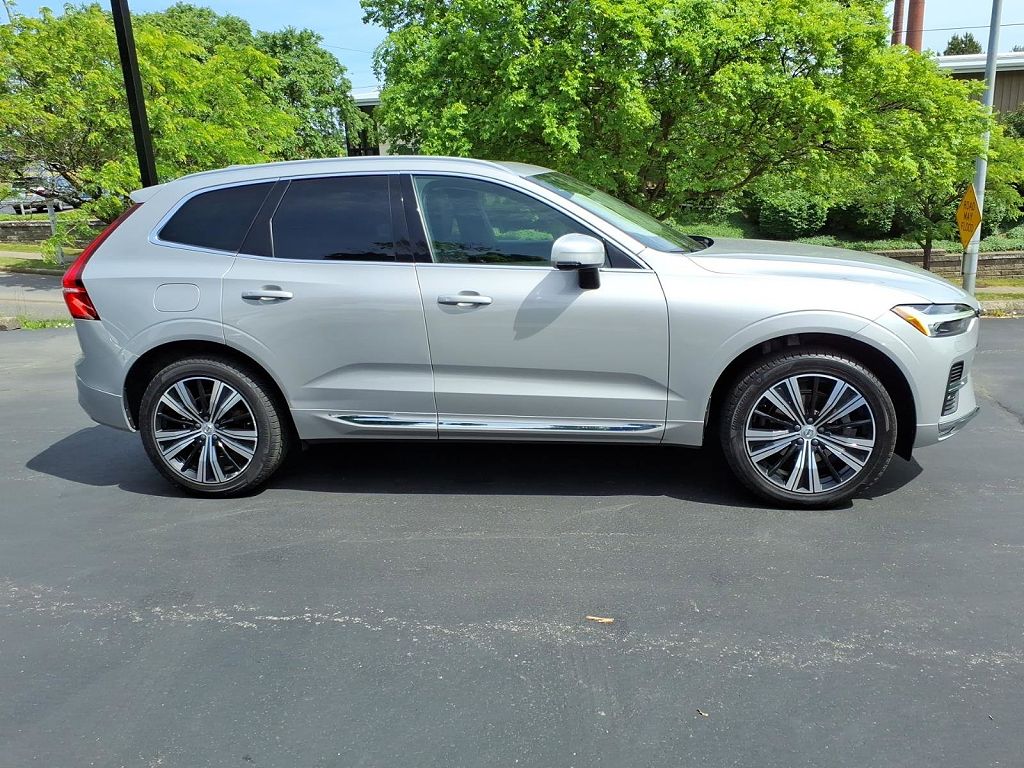 2022 Volvo XC60 B5 AWD Inscription