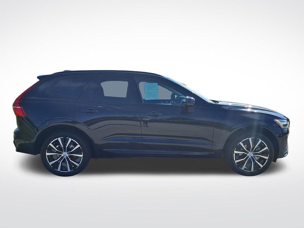 2024 Volvo XC60 B5 Plus