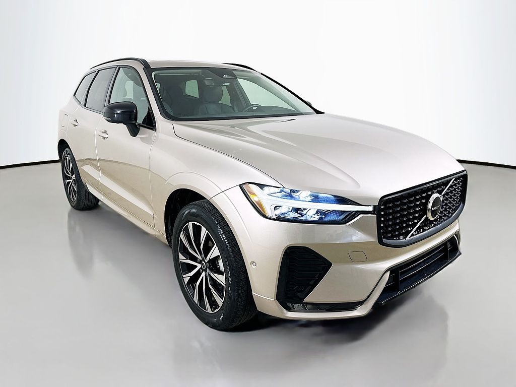 2024 Volvo XC60 B5 Plus