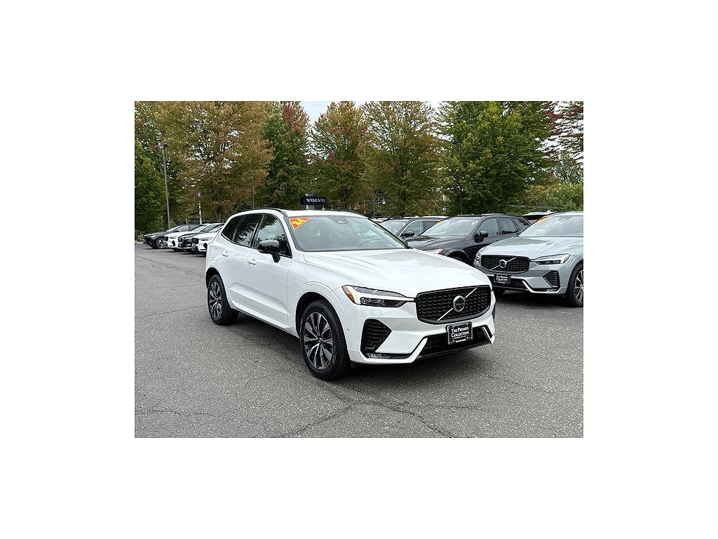 2024 Volvo XC60 B5 Plus Dark Theme