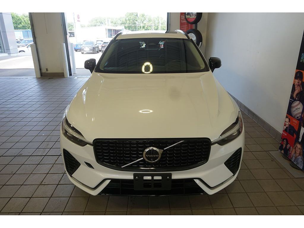 2024 Volvo XC60 B5 Plus Dark