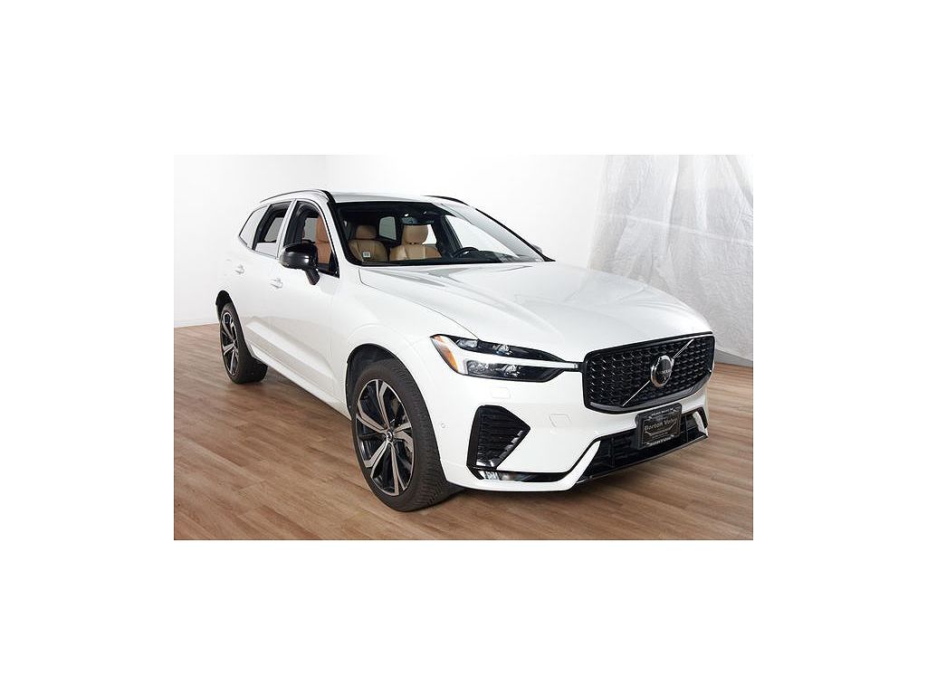 2024 Volvo XC60 B5 Ultimate