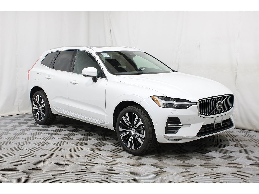 2023 Volvo XC60 B5 Plus Bright