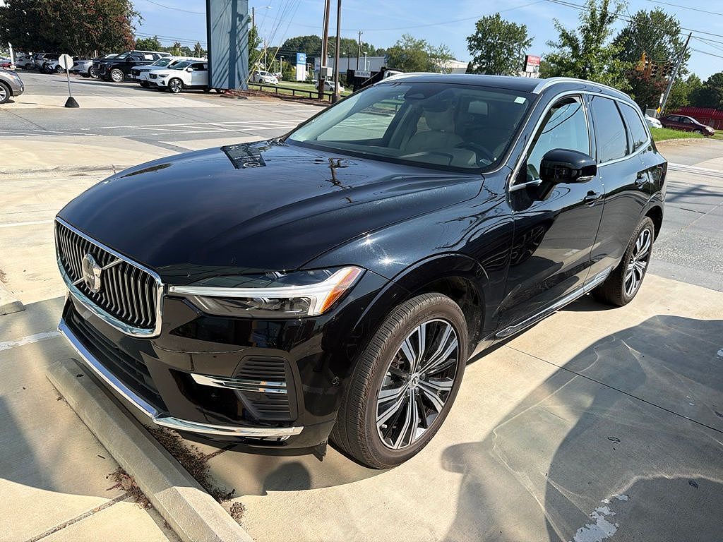 2023 Volvo XC60 B5 Plus Bright