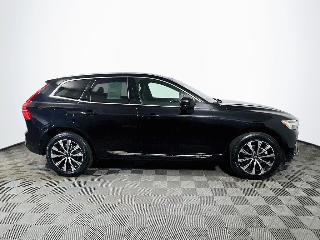2023 Volvo XC60 B5 Plus Bright