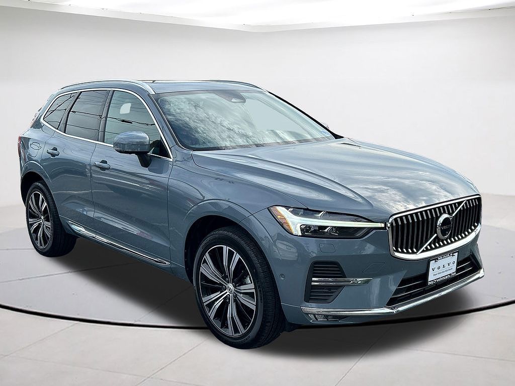 2023 Volvo XC60 B5 Plus Bright