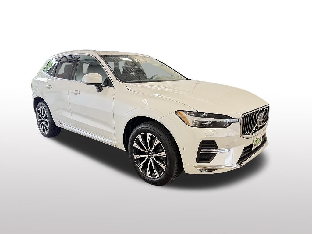 2023 Volvo XC60 B5 Plus Bright