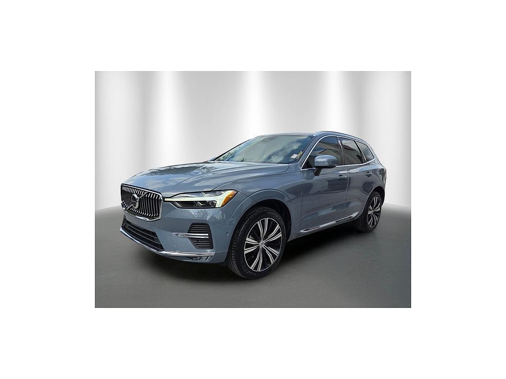 2023 Volvo XC60 B5 Plus Bright