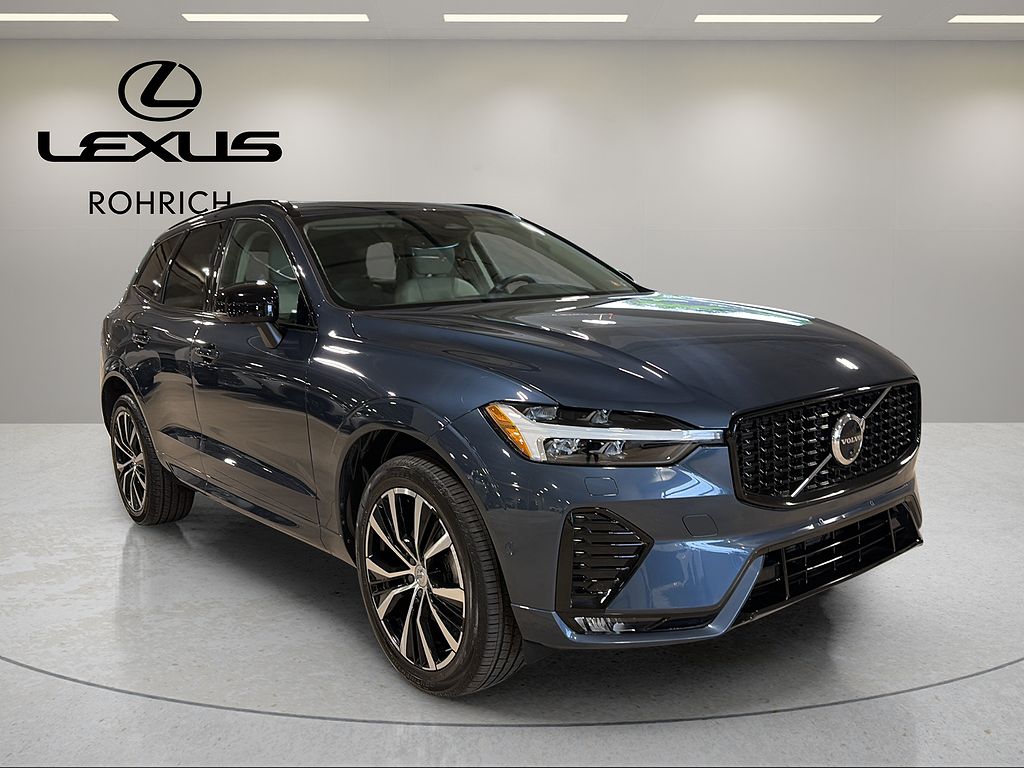 2023 Volvo XC60 B5 Plus Dark