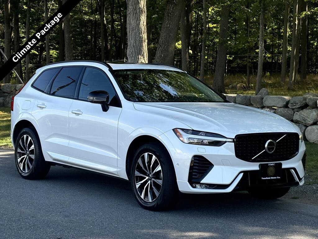 2023 Volvo XC60 B5 Plus Dark