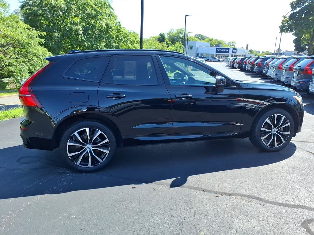 2023 Volvo XC60 B5 AWD Plus Dark