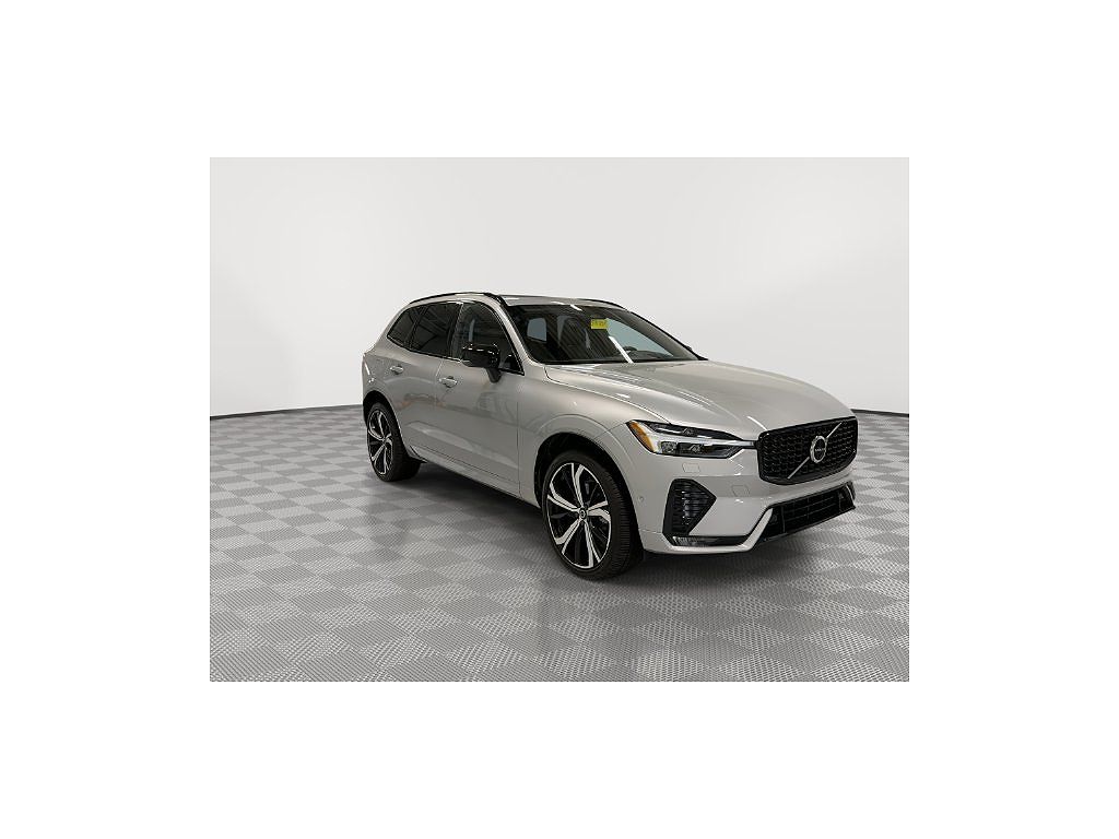 2023 Volvo XC60 B5 Ultimate Dark