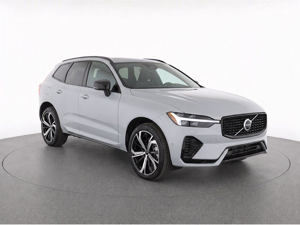 2023 Volvo XC60 B5 AWD Ultimate Dark