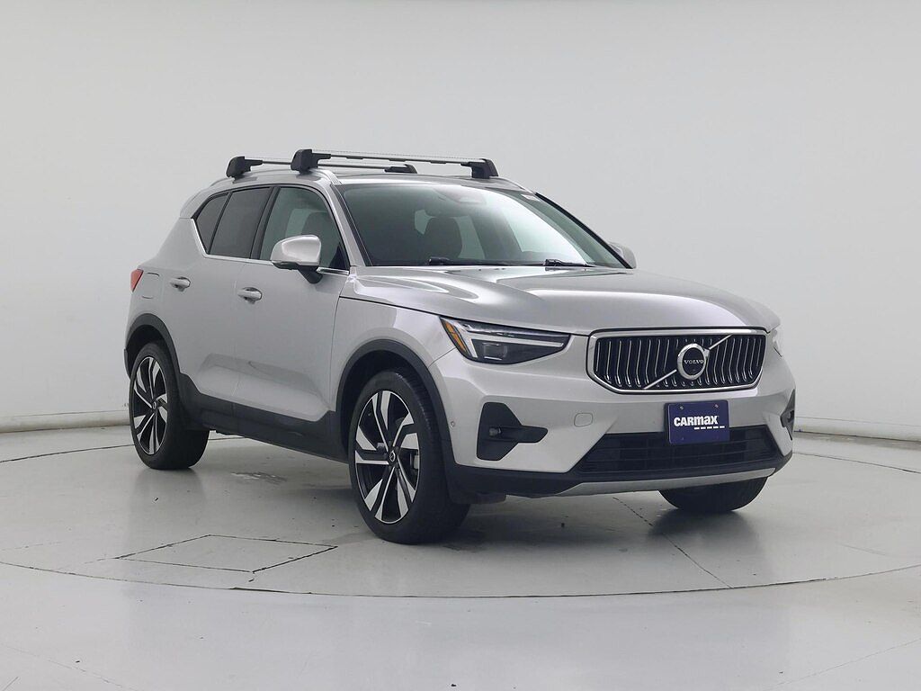 2023 Volvo XC40 B5 Ultimate Bright
