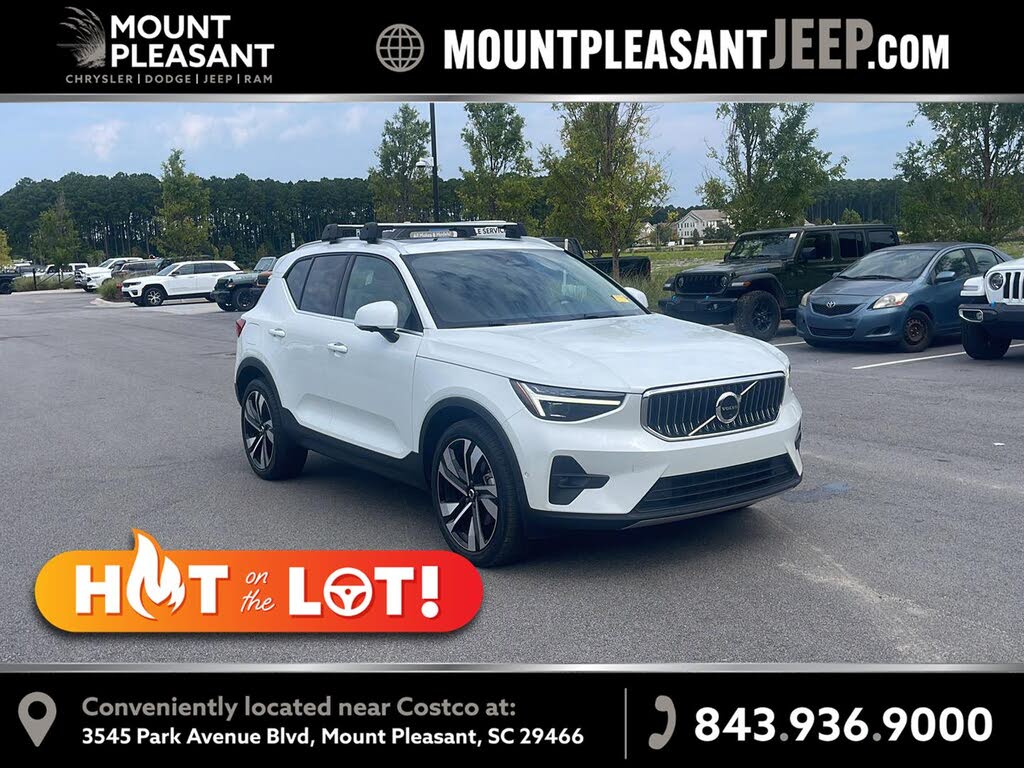 2023 Volvo XC40 B5 Ultimate Bright