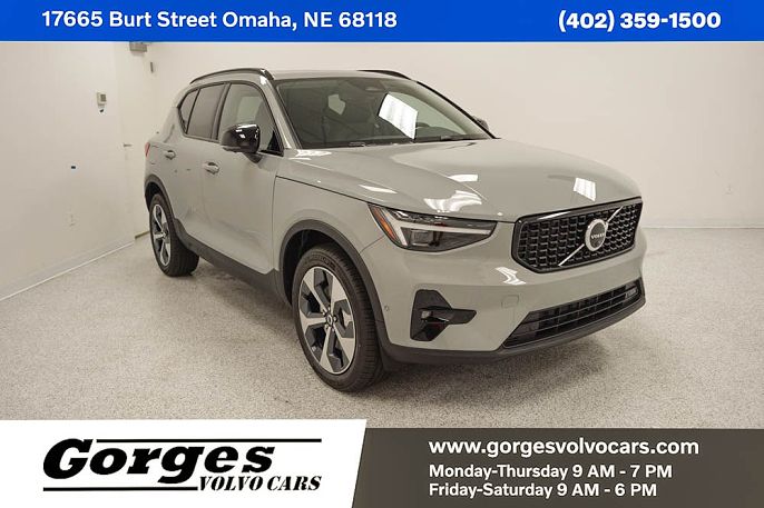 2026 Volvo XC40 B5 Plus