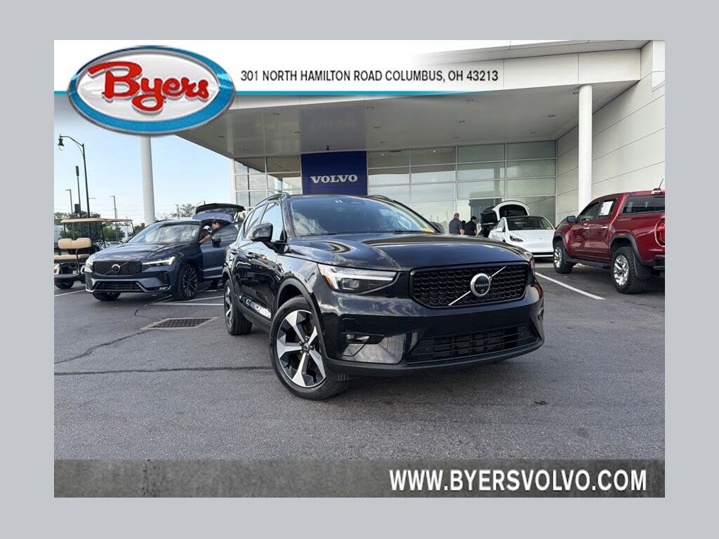 2026 Volvo XC40 B5 Plus