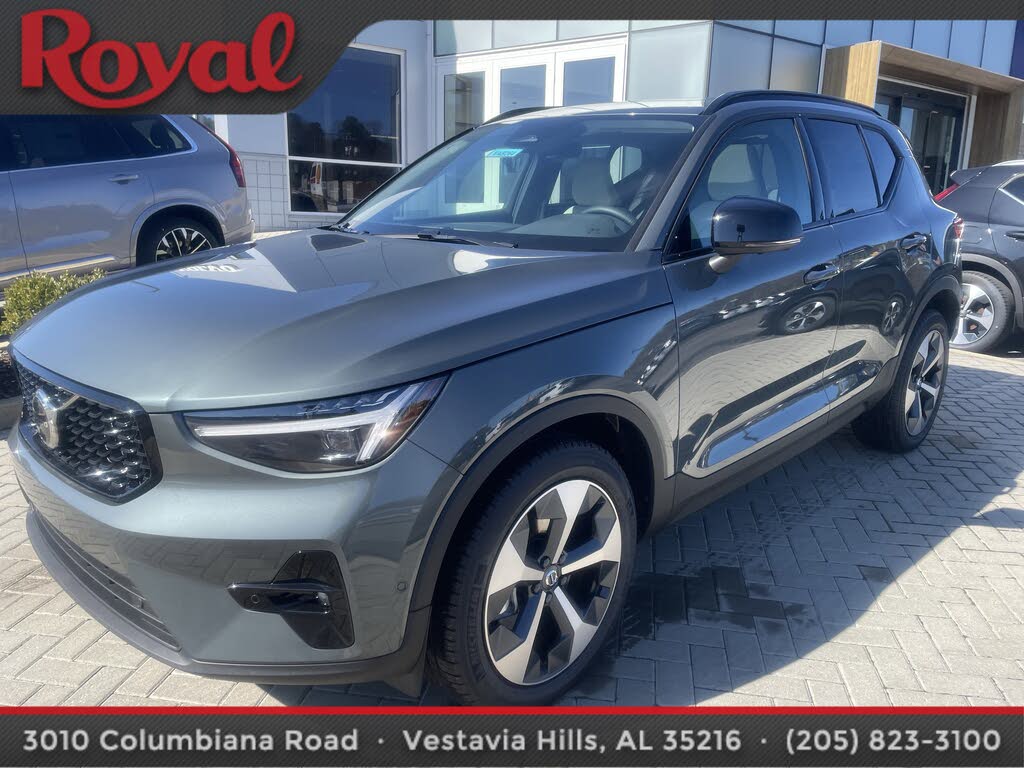 2026 Volvo XC40 B5 Plus